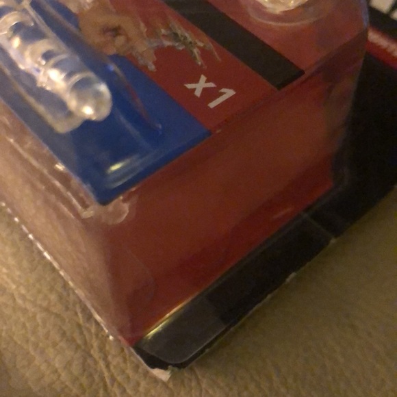 Hot Wheels Star Wars X-Wing Fighter Red 5 - New and Sealed! - Picture 3 of 6